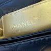Chanel Small Flap Bag Black sử dụng chất liệu da bê nguyên bản như chính hãng, được sản xuất hoàn toàn bằng thủ công, chuẩn 99% cam kết chất lượng tốt nhất