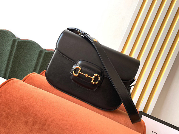 Gucci Horsebit 1955 Shoulder Bag Black sử dụng chất liệu da nguyên bản như chính hãng, chuẩn 99% chất lượng tốt nhất