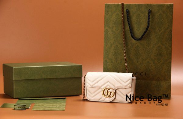Gucci Marmont Matelassé Bag White sử dụng chất liệu da bê nguyên bản như chính hãng chuẩn 99%