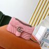 Gucci Marmont Matelassé Bag Pink sử dụng chất liệu da bê nguyên bản như chính hãng, chuẩn 99% cam kết chất lượng tốt nhất