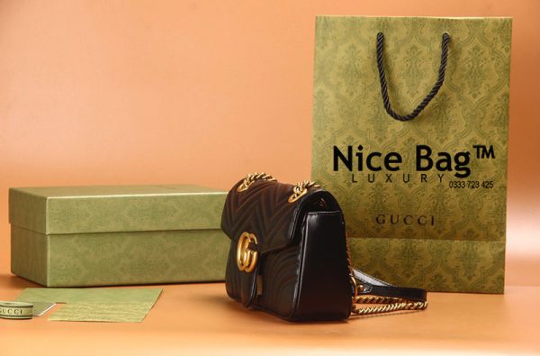 Gucci Marmont matelassé Bag black sử dụng chất liệu da bê nguyên bản như chính hãng, chuẩn 99% full box và phụ kiện