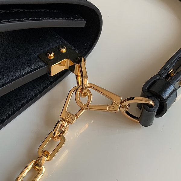 Louis Vuitton Dauphine MM Bag Balck sử dụng chất liệu nguyên bản như chính hãng, chuẩn 99% chất lượng tốt nhất tốt nhất