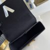 Louis Vuitton Twist MM Bag Black Da bò vân Epi nguyên bản như chính hãng, chất lượng tốt nhất, sản xuất hoàn toàn bằng thủ công. chuẩn 99% so với chính hãng