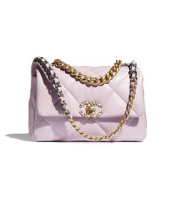 Chanel 19 Handbag Light Pink sử dụng chất liệu da bê nguyên bản, được da công bằng thủ công, chuẩn 99% so với chính hãng hãng