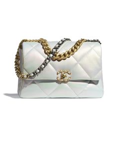 Chanel 19 Large Handbag White sử dụng chất liệu da bê nguyên bản chuẩn 99% chất lượng tốt nhất hiện nay