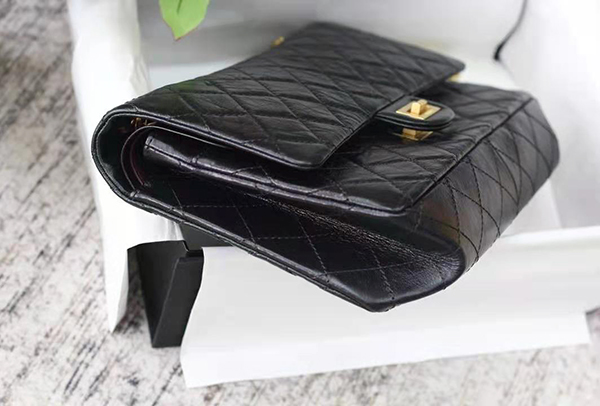Chanel  Handbag Black Gold - Nice Bag™