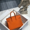 Hermes Birkin Handbag In Poppy Orange Togo Leather sử dụng chất liệu da nguyên bản như chính hãng, sản xuất hoàn toàn bằng thủ công, chất lượng tốt nhất