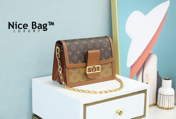 Louis Vuitton Dauphine MM Bag Monogram like authentic sử dụng chất liệu nguyên bản như chính hãng, chuẩn 99% cam kết chất lượng tốt nhất