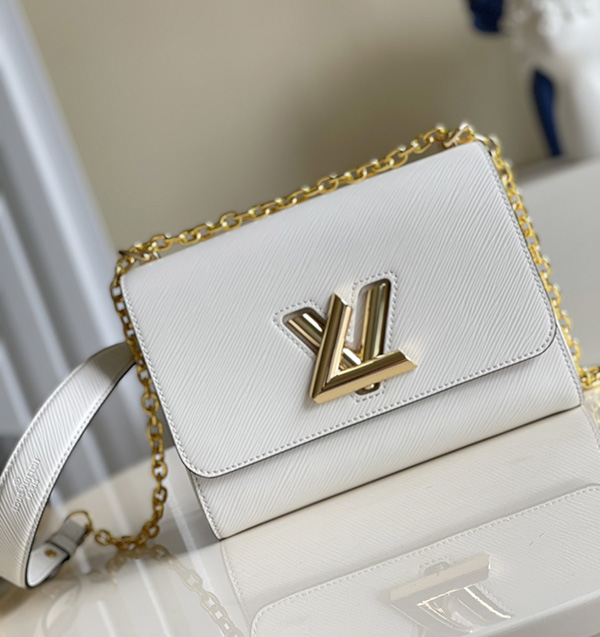 Louis Vuitton Twist MM Bag White sử dụng chất liệu Da bò vân Epi nguyên bản như chính hãng, sản xuất hoàn toàn bằng thủ công, chất lượng tốt nhất, chuẩn 99% so với chính hãng