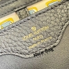 Túi Xách Louis Vuitton Capucines BB Black Taurillon sử dụng chất liệu chính hãng, sản xuất hoàn toàn bằng thử công, kim loại mạ vàng 24k, full box và phụ kiện, cam kết chất lượng tốt nhất