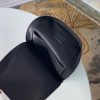 Túi Louis Vuitton Avenue Sling Bag Monogram Macassar Coated Canvas chất lượng like authentic sử dụng nguyên liệu chính hãng, sản xuất hoàn toàn bằng thủ công, full box và phụ kiện cam kết chất lượng tốt nhất, liên hệ để được tư vấn 24/7