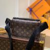 Túi Louis Vuitton S Lock Sling Bag Monogram Macassar chất lượng like authentic sử dụng chất liệu chính hãng, sản xuất hoàn toàn bằng thủ công, chất lượng tốt nhất, full box và phụ kiện