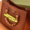 Gucci Diana Small Tote Bag Brown like authentic sử dụng chất liệu chính hãng, sản xuất hoàn toàn bằng thủ công, chuẩn 99% so với chính hãng, hỗ trợ trả góp 0% bằng thẻ tín dụng