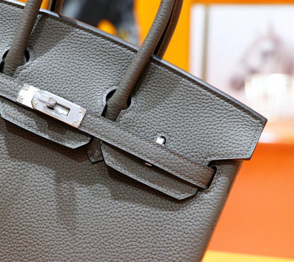 Hermes Bag Birkin Etain Togo 25 Gray like authentic sử dụng chất liệu chính hãng, sản xuất hoàn toàn bằng thủ công, tỉ mỉ từng chi tiết, chuẩn 99% so với chính hãng, full box và phụ kiện, hỗ trợ trả góp 0% bằng thẻ tín dụng