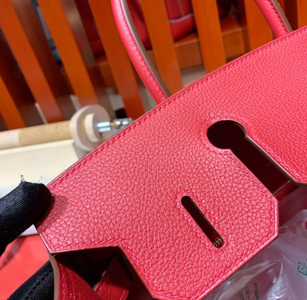 Hermes Birkin Bag Togo 25 Red like authentic sử dụng chất liệu chính hãng, sản xuất hoàn toàn bằng thủ công, tỉ mỉ từng chi tiết, chuẩn 99%, cam kết chất lượng tốt nhất, hỗ trợ trả góp 0% bằng thẻ tín dụng