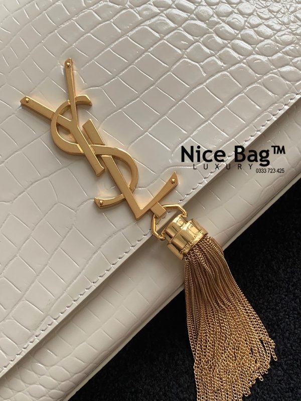 Túi YSL Monogram Kate Shoulder Medium Croc White like authentic sử dụng chất liệu chính hãng, sản xuất hoàn toàn bằng thủ công, cam kết chất lượng tốt nhất, chuẩn 99% so với chính hãng, full box và phụ kiện