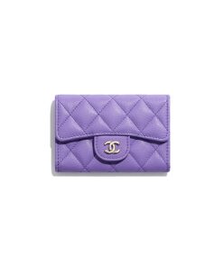 Ví Chanel Grained Calfskin & Gold-Tone Classic Flap Wallet Violet like authentic sử dụng chất liệu da cừu nguyên bản như chính hãng, sản xuất hoàn toàn bằng thủ công, cam kết chất lượng tốt nhất chuẩn 99% so với chính hãng, full box và phụ kiện