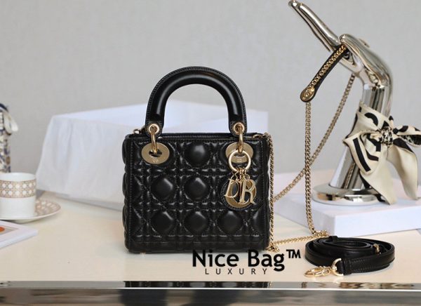 Túi Dior Lady Mini Black Gold like authentic sử dụng chất liệu chính hãng, sản xuất hoàn toàn bằng thủ công, cam kết chất lượng tốt nhất chuẩn 99%