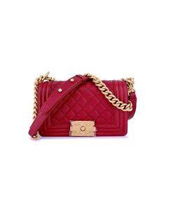 Túi Chanel Boy Flap Quilted Diamond New Mini Red like authentic sử dụng chất liệu da nguyên bản như chính hãng, sản xuất hoàn toàn thủ công bằng tay, chuẩn 99% so với chính hãng, full box và phụ kiện