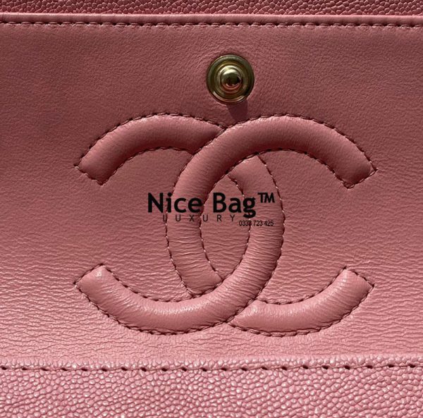 Túi Chanel Red Lambskin Leather Classic Medium Double Flap Bag like authentic, sử dụng chất liệu chính hãng, sản xuất hoàn toàn bằng thủ công, cam kết chất lượng tốt nhất,chuẩn 99% với chính hãng, full box và phụ kiện