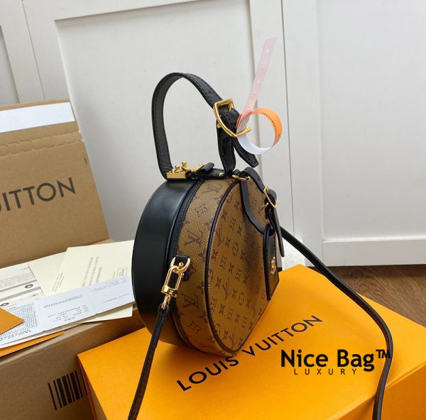 Louis Vuitton Petite Boite Chapeau Reverse Monogram Canvas like authentic sử dụng chất liệu chính hãng, sản xuất hoàn toàn bằng thủ công, cam kết chất lượng tốt nhất, chuẩn 99% so với chính hãng, full box và phụ kiện