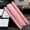 Túi Chanel Trendy CC Pink like authentic sử dụng chất liệu da cừu nguyên bản như chính hãng, sản xuất hoàn toàn bằng thủ công, cam kết chất lượng tốt nhất, chuẩn 99% so với chính hãng, full box và phụ kiện