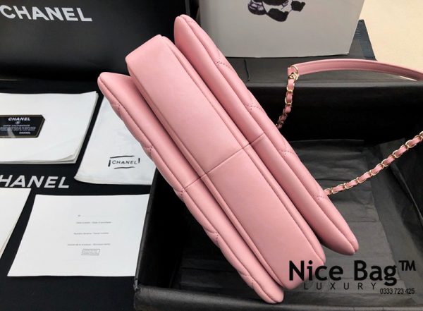 Túi Chanel Trendy CC Pink like authentic sử dụng chất liệu da cừu nguyên bản như chính hãng, sản xuất hoàn toàn bằng thủ công, cam kết chất lượng tốt nhất, chuẩn 99% so với chính hãng, full box và phụ kiện