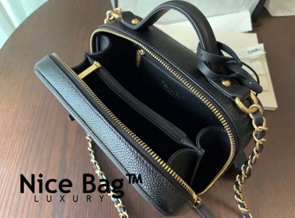 Túi Chanel Vanity Case Black like authentic sử dụng chất liệu chính hãng, sản xuất hoàn toàn bằng thủ công, cam kết chất lượng tốt nhất chuẩn 99% so với chính hãng