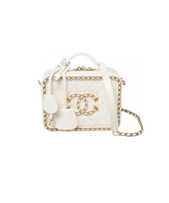 Túi Chanel Vanity Case White like authentic sử dụng chất liệu chính hãng, sản xuất hoàn toàn bằng thủ công, chuẩn 99% so với chính hãng, full box và phụ kiện