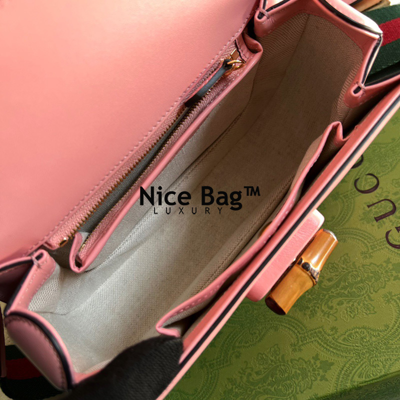 Túi Xách Gucci Small Top Handle Bag With Bamboo Pink like authentic sử dụng chất liệu da nguyên bản như chính hãng, chuẩn 99% full box và phụ kiện