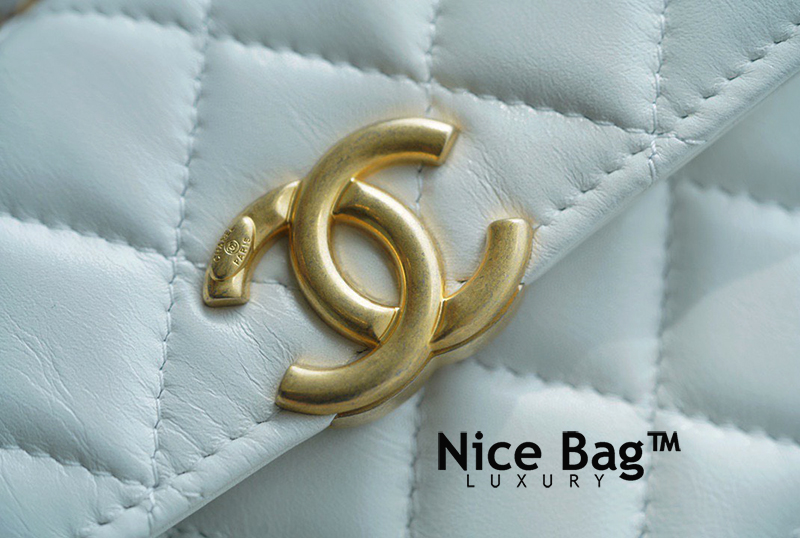 Chanel 21A white Mini Flap Coin Purse With Chain Handle Shoulder Crossbody Bag like authentic sử dụng chất liệu chính hãng, sản xuất hoàn toàn bằng thủ công, cam kết chất lượng tốt nhất chuẩn 99% so với chính hãng