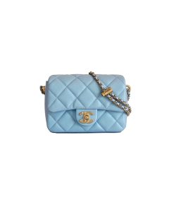 Chanel 21K Mini Bag Blue Grained Calfskin Gold Hardwar like authentic sử dụng chất liệu da bò nhập ý dập hạt chống trầy xước, làm hoàn toàn bằng thủ công, cam kết chất lượng tốt nhất hiện nay, chuẩn 99% so với chính hãng, full box và phụ kiện