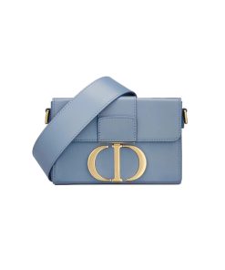 Dior 30 Montaigne Mini Bag Blue like authentic sử dụng chất liệu da bê nguyên bản như chính hãng, sản xuất hoàn toàn bằng thủ công, cam kết chất lượng tốt nhất, chuẩn 99% full box và phụ kiện