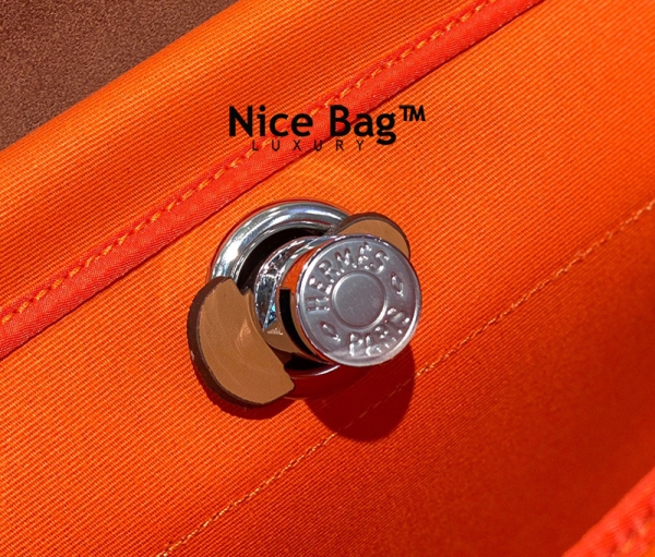 Hermes Herbag Zip Bag Orange Brown like authentic sử dụng chất liệu vải cavan và da bò nhập ý nguyên bản so với chính hãng, sản xuất hoàn toàn bằng thủ công, cam kết chất lượng tốt nhất