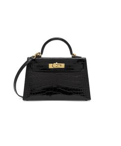 Hermes Kelly Mini Black Crocodile like authentic sử dụng chất liệu da cá sấu bắc mỹ, bên trong được sử dụng chất liệu da cừu, cùng loại chất liệu với chính hãng, được may hoàn toàn bằng thủ công, chuẩn 99% dùng không ai biết, full box và phụ kiện