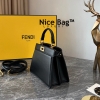 Fendi Peekaboo Mini Bag Black like authentic chất lượng víp nhất hiện nay được sử dụng chất liệu da bê, được may hoàn toàn bằng thủ công, cam kết chất lượng tốt nhất chuẩn 99%