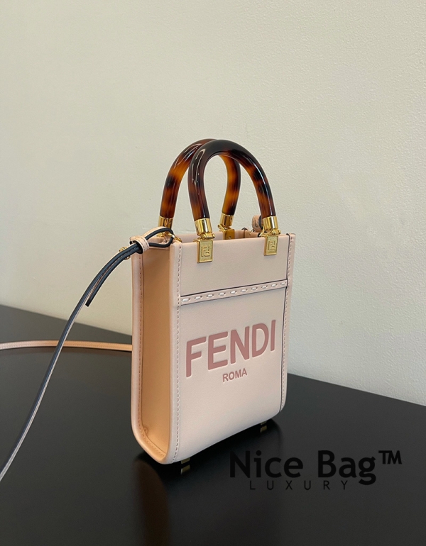 Fendi Sunshine Shopper Pale Pink Leather Mini Bag like authentic chất lượng vip sử dụng chất liệu da bê nguyên bản như chính hãng, sản xuất hoàn toàn bằng thủ công, cam kết chất lượng tốt nhất chuẩn 99%