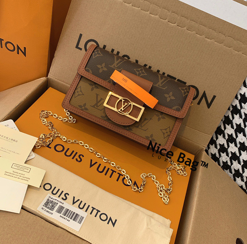 LV Dauphine Chain Wallet Monogram Canvas like authentic chất lượng vip nhất hiện nay, được sử dụng chất liệu da bê, nguyên bản như chính hãng, được sản xuất hoàn toàn bằng thủ công, cam kết chất lượng tốt nhất hiện nay