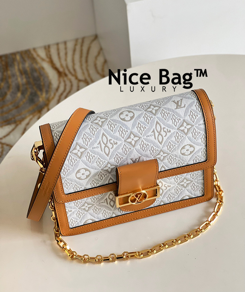 Louis Vuitton LV Dauphine MM Since 1854 Jacquard Textile like authentic chất lượng vip nhất, sử dụng chất liệu da bê kết hợp vải Jacquard nguyển bản như chính hãng, được may bằng thủ công, cam kết chất lượng tốt nhất