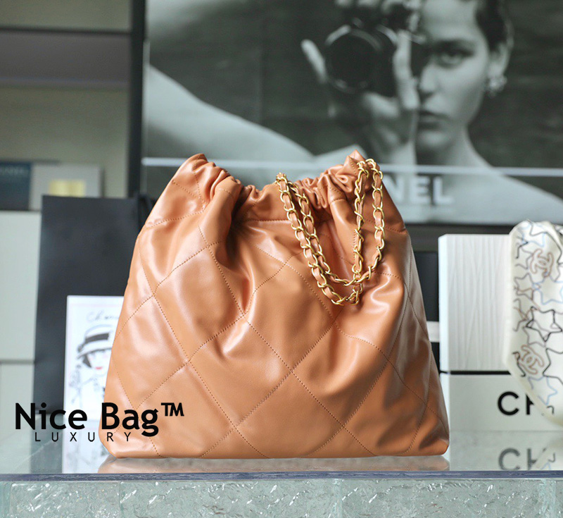 Chanel 22 Handbag Camel - Nice Bag™