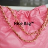 Chanel 22 Small Handbag Pink like authentic chất lượng vip nhất hiện nay, sử dụng chất liệu da bê hiệu ứng bóng, nguyên bản như chính hãng, được sản xuất hoàn toàn bằng thủ công, cam kết chất lượng tốt nhất chuẩn 99%