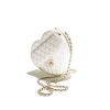 Chanel Heart Bag White like authentic chất lượng vip nhất hiện nay, sử dụng chất liệu da cừu, may thủ công, chuẩn 99% so với chính hãng,