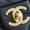 Chanel 22A Small Flap Bag Black Grained Shiny Calfskin like authentic cam kết chất lượng vip nhất hiện nay, sử dụng chất liệu da bê nguyên bản được dập hạt, full box và phụ kiện, chuẩn 99% so với chính hãng