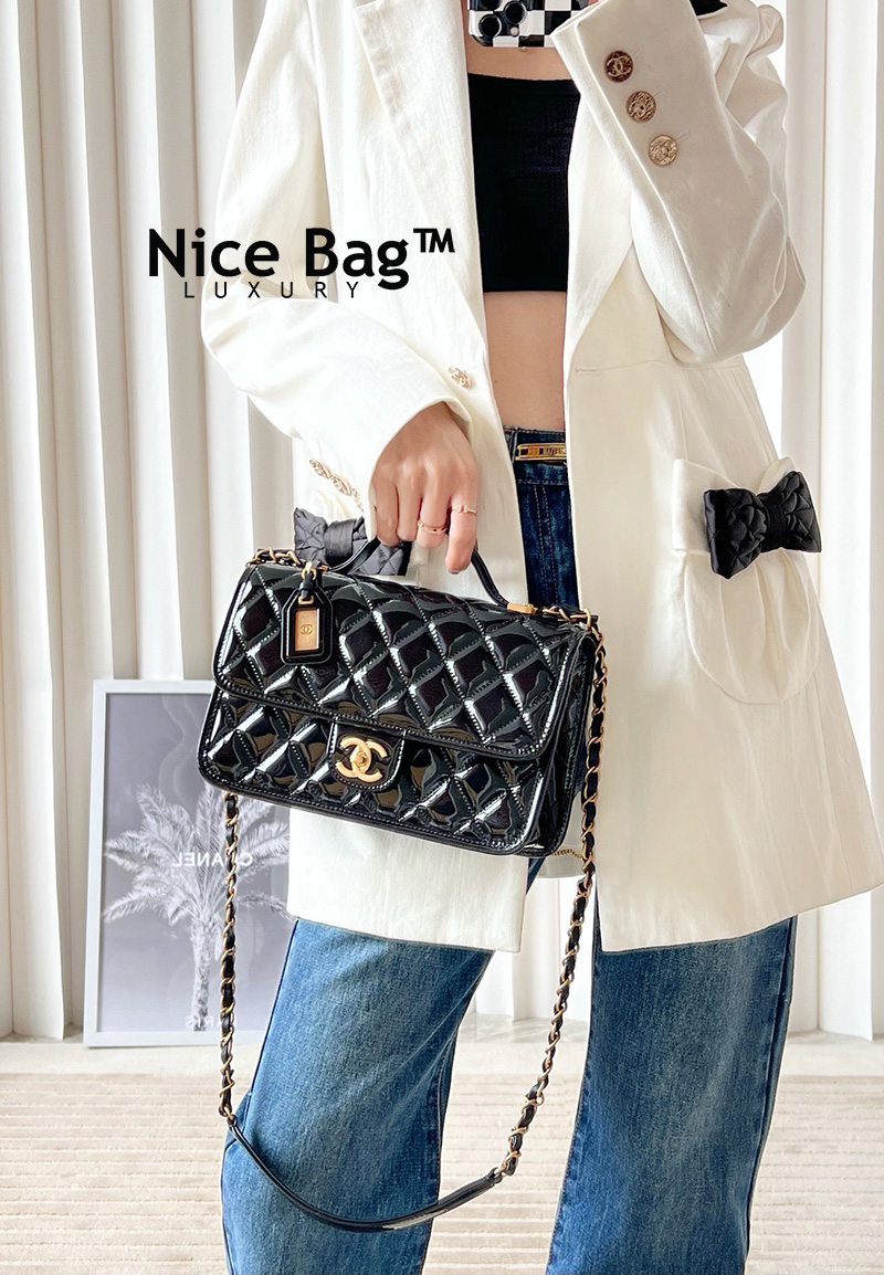Chanel 22K Small Flap Bag With Top Handle Black - Nice Bag™