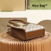 Gucci Tote Mini Bag With Interlocking Brown like authentic sử dụng chất liệu chính hãng, sản xuất hoàn toàn bằng thủ công, chuẩn 99% so với chính hãng, full box và phụ kiện