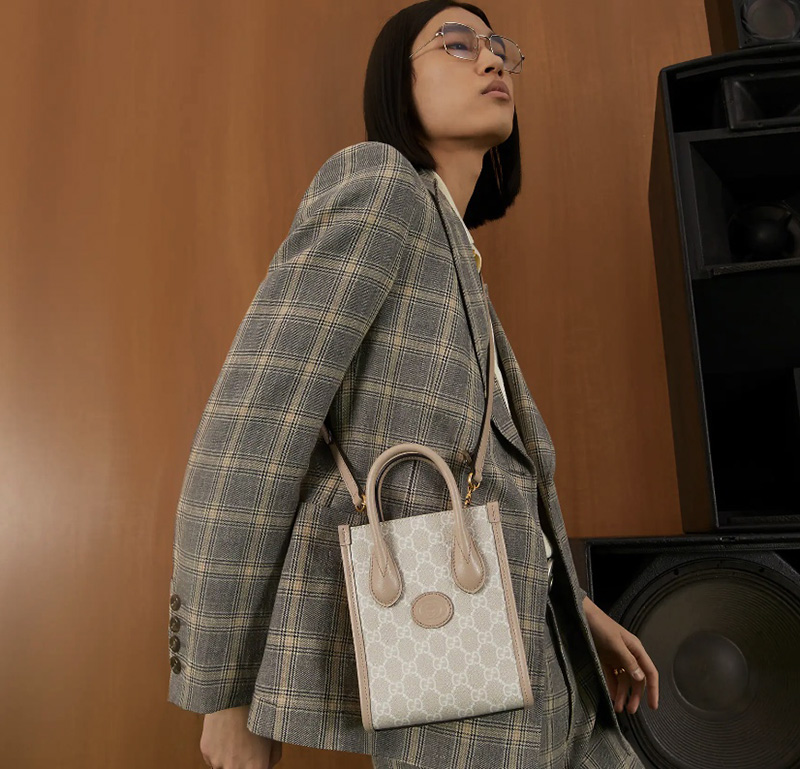 Túi Gucci Tote Bag Like Authentic sử dụng chất liệu chính hãng, sản xuất hoàn toàn bằng thủ công, chuẩn 99% full box và phụ kiện hỗ trợ trả góp 0% bằng thẻ tín dụng
