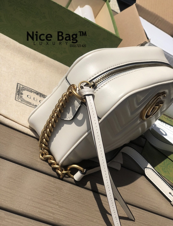 Gucci GG Marmont Small Matelasse Bag White like authentic, sử dụng chất liệu chính hãng da bò,, được làm hoàn toàn bằng thủ công, chuẩn 99% so với chính hãng, full box và phụ kiện