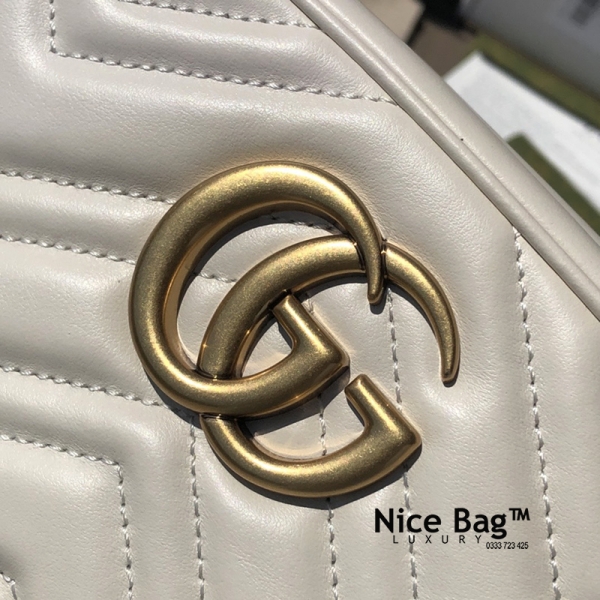 Gucci GG Marmont Small Matelasse Bag White like authentic, sử dụng chất liệu chính hãng da bò,, được làm hoàn toàn bằng thủ công, chuẩn 99% so với chính hãng, full box và phụ kiện