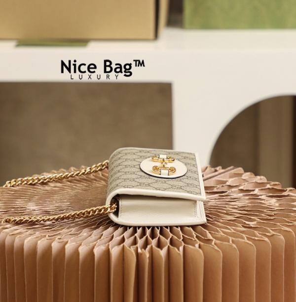Gucci Horsebit 1955 Wallet With Chain Mini Bag Cream like authentic chuẩn 99% so với chính hãng, sử dụng chất liệu da bò nguyên bản như chính hãng, sản xuất hoàn toàn bằng thủ công, full box và phụ kiện, hỗ trợ trả góp bằng thẻ tín dụng