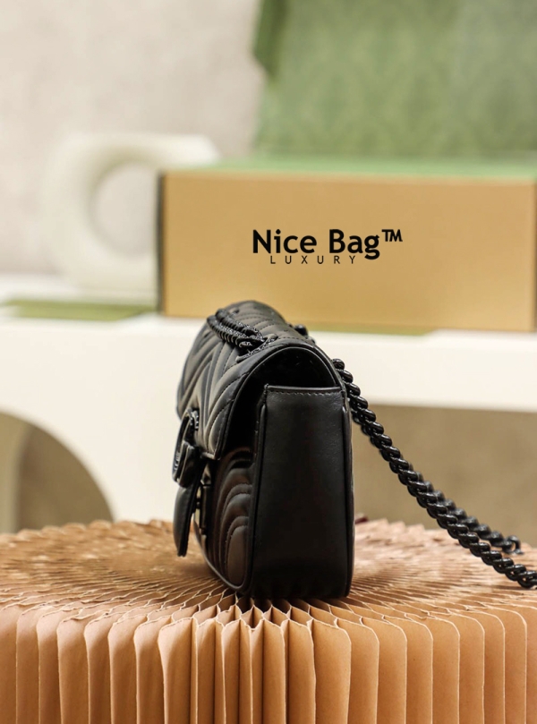 Gucci Marmont Full Black Bag like authentic cam kết chuẩn 99% so với chính hãng, sản xuất hoàn toàn bằng thủ công, sử dụng chất liệu da bò nguyên bản như chính hãng, full box và phụ kiện, hỗ trợ trả góp bằng thẻ tín dụng